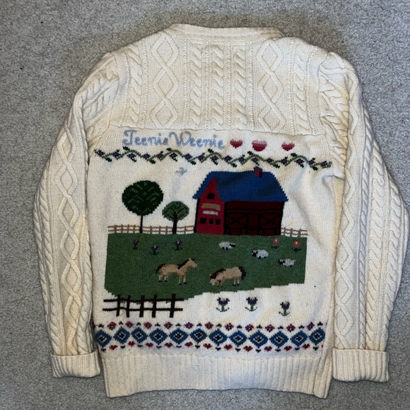 Button Down Cableknit Wool Cardigan with Farm Scene - Picture 4 of 6